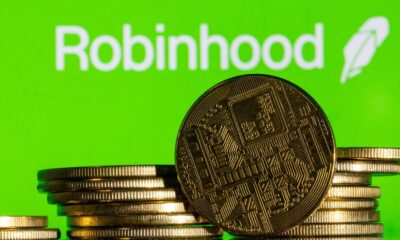 Robinhood warns that the feds could penalize the company for crypto tokens traded on the platform