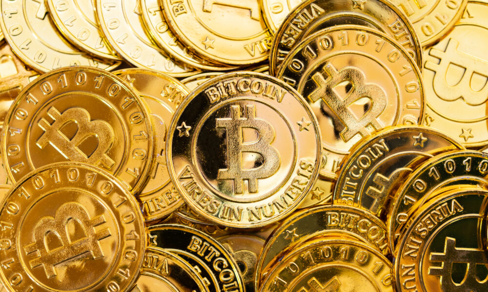 History Suggests Bitcoin Will Be a Better Long-Term Investment Than Little-Known Coins