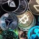 Prominent trader reveals his top 10 altcoins, warns: “Colors are normal, maintaining a defensive position”