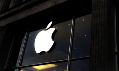 AI-Linked Crypto Tokens Underperform as Apple Event Fails to Impress Traders