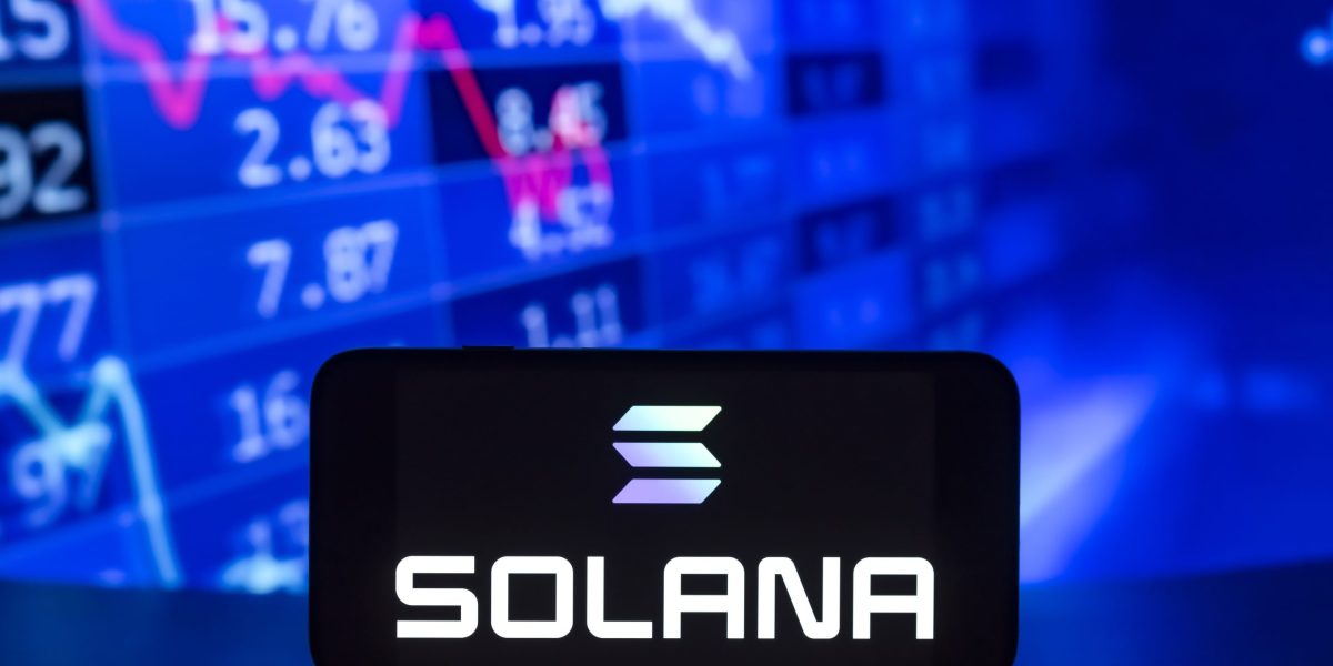 Solana and XRP Jump Over 20% in a Week, Riding Trump's Election Odds