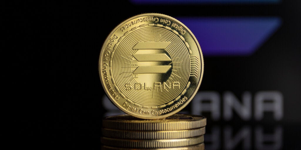 Solana climbs 4% as popular coins Billy, Michi and Popcat surge